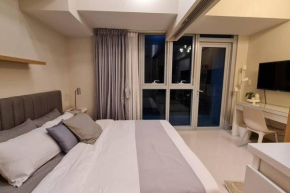 1BR king, modern balcony, wi-fi, netflix, BGC